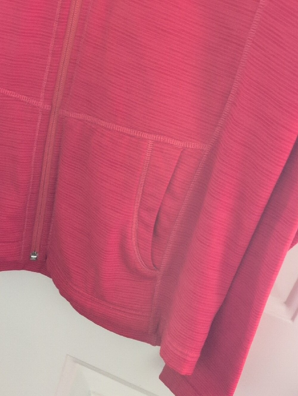 The North Face Raspberry Zip-Up Hooded Jacket - Picture 4 of 6